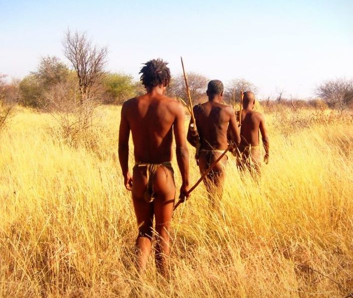 Buschleute auf der Jagd in Namibia