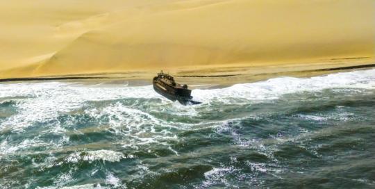 Schiffswrack an Namibias Küste