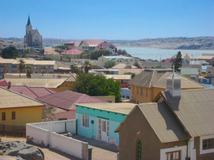 Blick auf Lüderitz und Felsenkirche