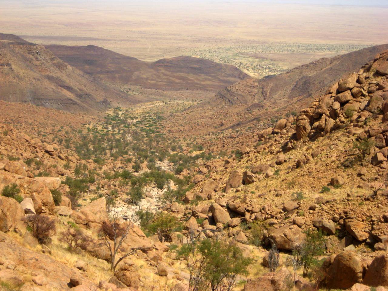 Aufstieg auf den Brandberg durch die Hungarob Schlucht Aufstieg auf den Brandberg durch die Hungarob Schlucht