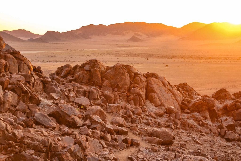 Namib Berg im sanften Licht des Sonnenaufgangs