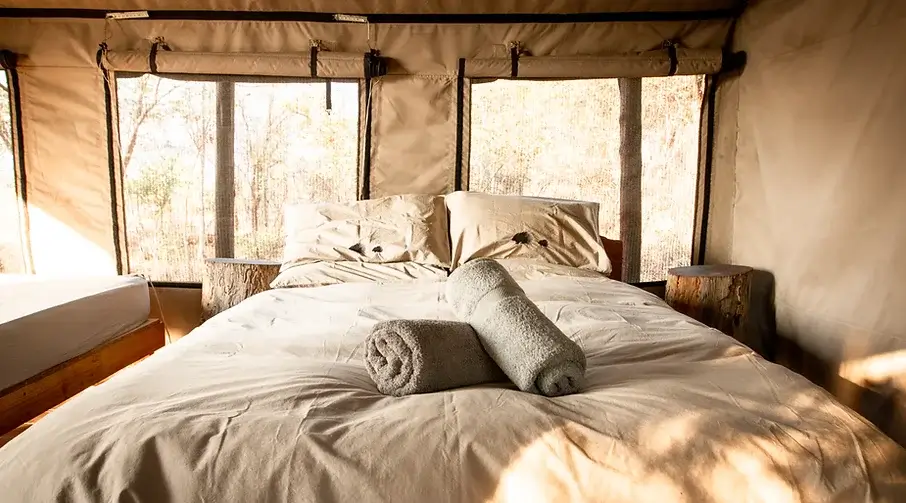 Am Lagerfeuer im Safari Camp im Damaraland